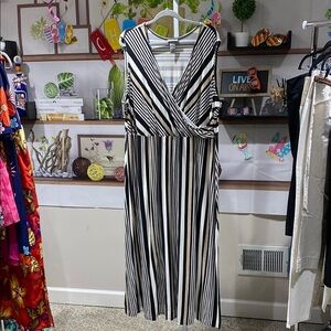 Catherines Black and White Striped Maxi Dress size 3 X. Ptp28 has stretch